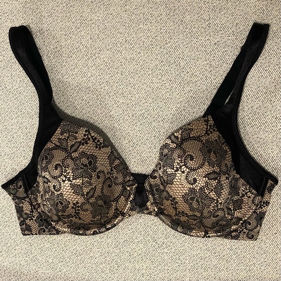 Playtex Other - 36C Playtex Secrets Perfectly Smooth Underwire Bra, black lace pattern. EUC